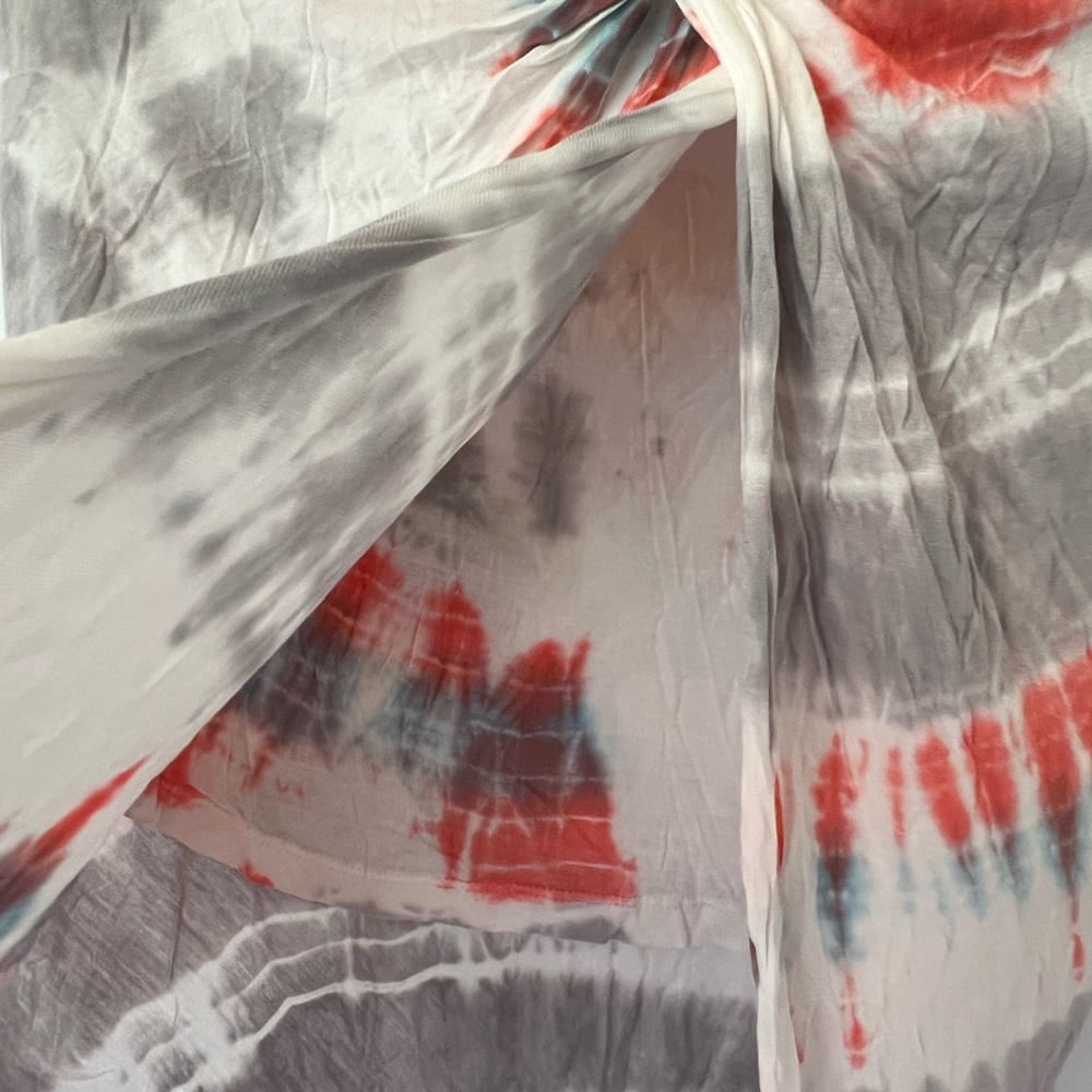 Young Fabulous & Broke Red and Gray Tie-Dye Top and matching skirt - Picture 14 of 15